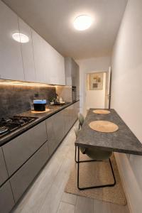 Luxury Modern Apartment Near Mall Moldova