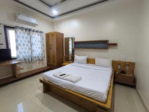 Kanak Executive