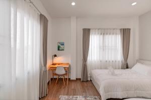 Private Pool Villa near BKK airport Mega bangna 2 nights