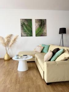 Plac 14 Apartament 80 m2 z Balkonem Centrum