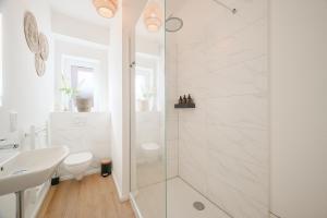 NUIT Apartment - HBF, Zentral, Helios-Klinik, Nähe Messe Düsseldorf