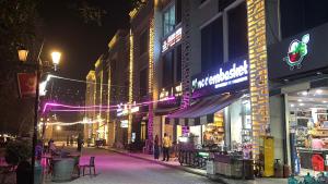 Luminara Suites Couple friendly Expo Mart