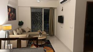 Luminara Suites Couple friendly Expo Mart