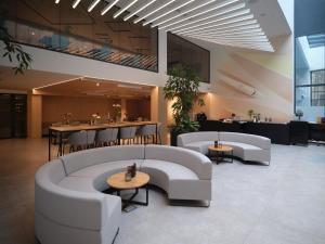 BalticJetGoldenSand - A24