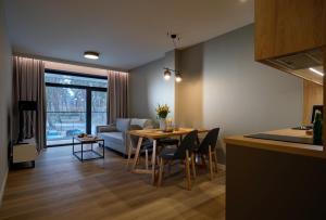 BalticJetGoldenSand - A24