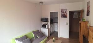 FeWo Waldruhe im Ferienresort mit Pool