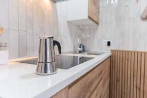 MONKÓ COFFEe & BEACH