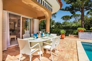 4 Bedrooms Private Pool Close ToAmenities