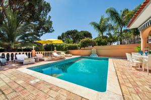 4 Bedrooms Private Pool Close ToAmenities