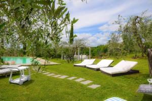 by Casamerina, house with private pool 30km from Siena & Arezzo
