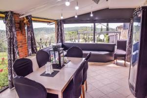 by Casamerina, house with private pool 30km from Siena & Arezzo