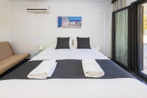 Salonikiou Beach Apartments & Villas