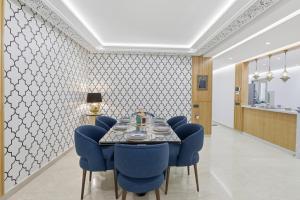 Luxury Apartment 138sqm Beachfront, AC and WiFi