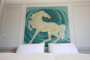 Lunarist Luxury Private Jacuzzi Suites Blloku Tirana