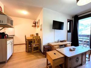 Résidence Balcons Dolympie - Appartement chaleureux pour 4 personnes avec vue sur les pistes MAE-5654