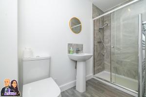 Elizabeth by Alt-Stay Contractor Accommodation - 2 Bed En Suite Contractor Home With Parking, Wi-Fi & Full Kitchen - Ideal For Long stays