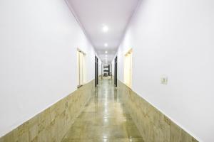 FabHotel Crown Residency