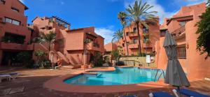 Beachside Penthouse Elviria 2 Bedrooms, pools openyear, gym & parking