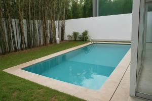 Apartment with garden and private pool Tamaris