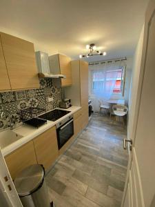 La Perle de Juan train station 400m away beach 9 min walk