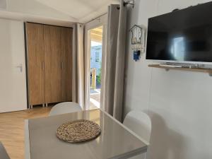 Superbe mobil home 8 pers tout confort camping 4 étoiles