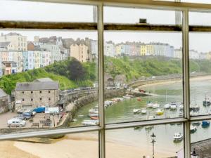 1 Bed in Tenby oc-83320