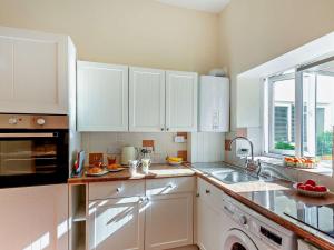 1 Bed in Penmaenmawr oc-95495