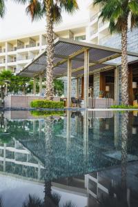 Conrad Punta de Mita