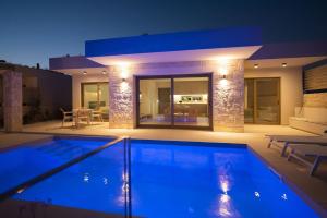 Villas Marathi Dyo, Chania Private Pool Stylish Adults-Only Escape