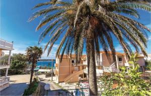2 Bedroom Awesome Apartment In Rab