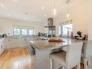 5 Bed in Saundersfoot oc-58615