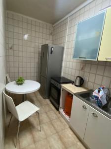 amplia casa de dos pisos con terraza, centro de Muro