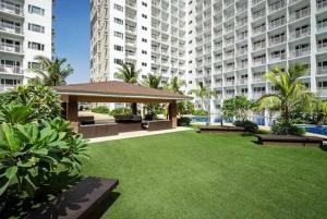 Shore Residences D-5f Staycation near Airport and SM Mall Of Asia