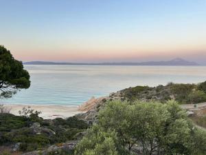 Favas Villa on the Rocks
