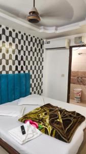 Hotel Karan Place -Near Connaught Place & New Delhi Railway Station