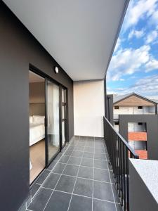 Yang Suite B - Modern Studio Apartment
