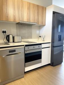 Yang Suite B - Modern Studio Apartment