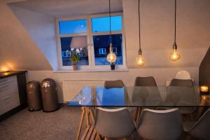 Großzügige, sonnige Dachgeschosswohnung mit Balkon