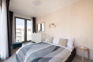 Stylish 2BDR Apartment with Free Parking & Terrace by EasyBNB Premium