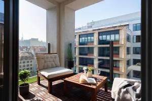 Stylish 2BDR Apartment with Free Parking & Terrace by EasyBNB Premium