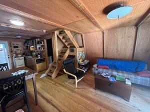 Stratus Cabin