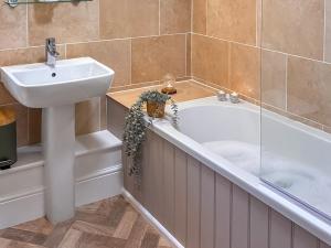 Robins Retreat - Uk6548