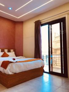 Royal Garden Hotel Downtown