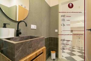 Corona Majestuosa: En la Ciudad Urbana