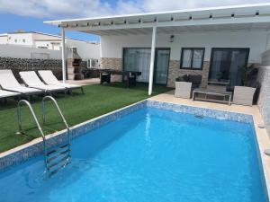 Villa Mike