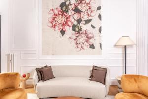 SJR - N9 Luxury Design Apartment