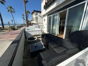 Manhattan Beach Beachfront On The Strand
