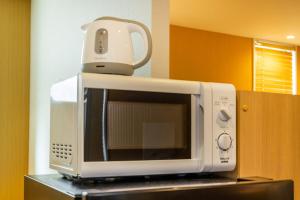 2 mins walk from JR Kameido Station, 9 mins to Akihabara, Near Skytree, Private apartment with 4 single beds for up to 4 ppl