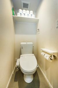 2 mins walk from JR Kameido Station, 9 mins to Akihabara, Near Skytree, Private apartment with 4 single beds for up to 4 ppl