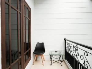 RedDoorz near Ciputra Golf Surabaya